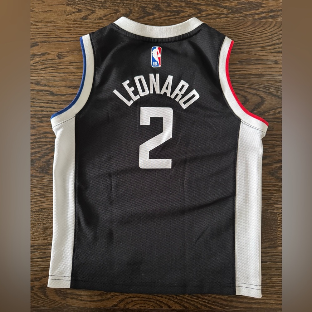 LA Clippers Kawhi Leonard kids jersey. Size Large (7).